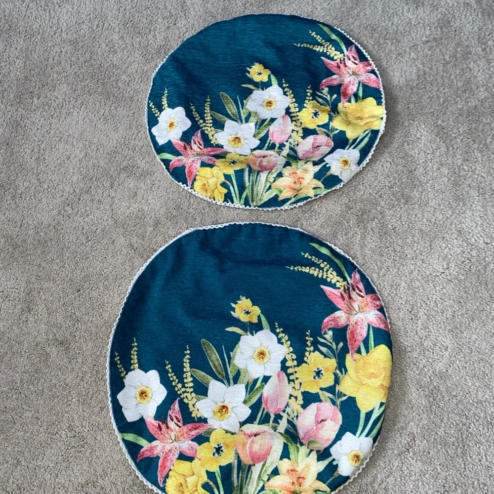 Shabby Chic Round Floral Cloth Placemats Set‎ (2)